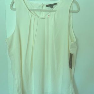 Larry Levine. Ivory sleeveless top. Size XL. NWT